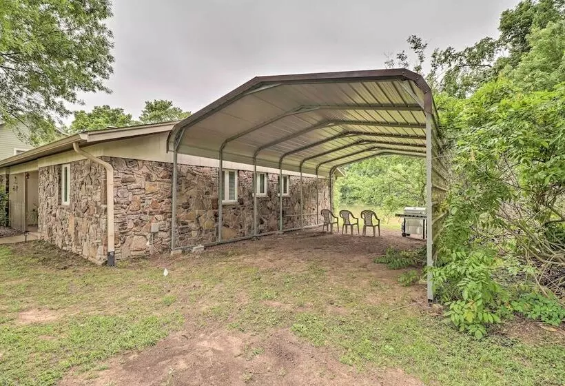 Norfork Getaway: Walk In White River Access!