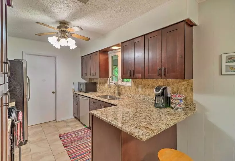 Norfork Getaway: Walk In White River Access!