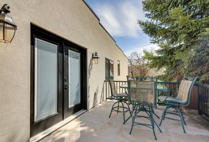 Near Skiing & Hiking: Mtn View Home In Parowan!