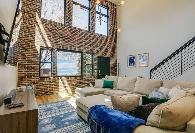 Near Skiing & Hiking: Mtn View Home In Parowan!