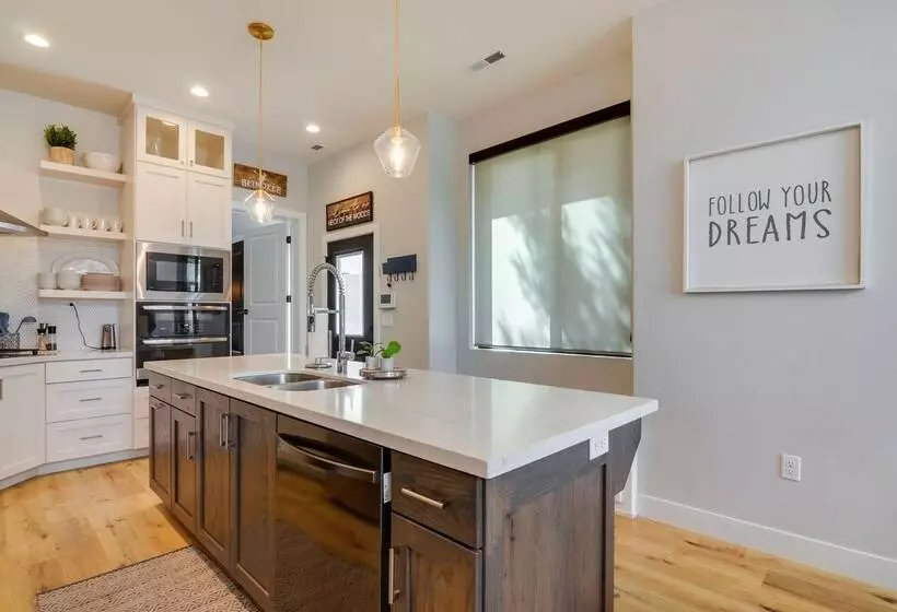 Near Skiing & Hiking: Mtn View Home In Parowan!