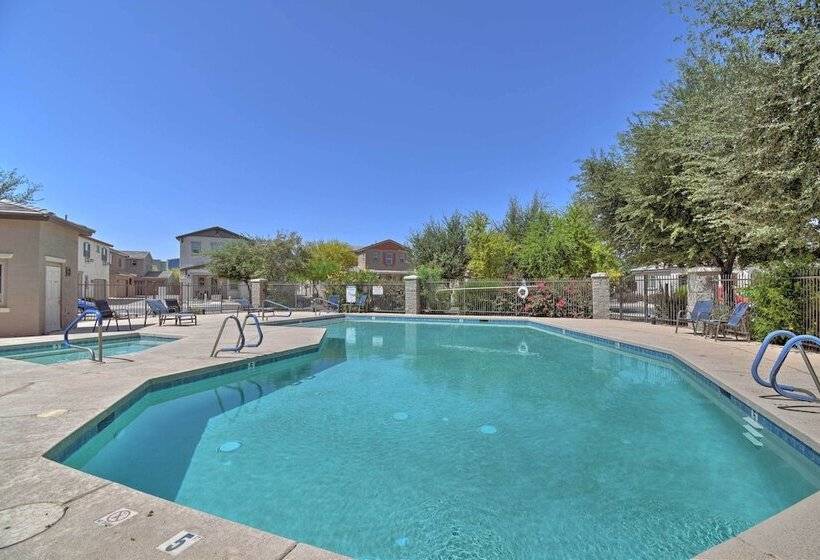 Goodyear Escape W/ Grill: Community Pool Access!