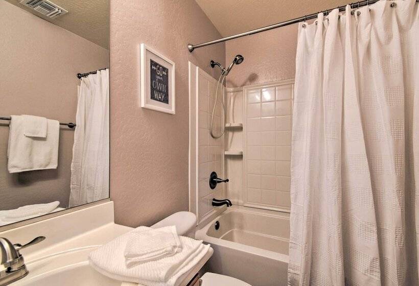 Goodyear Escape W/ Grill: Community Pool Access!