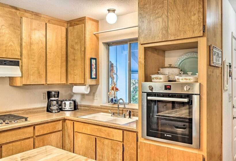 Peaceful Camp Connell Cabin W/ Community Pool