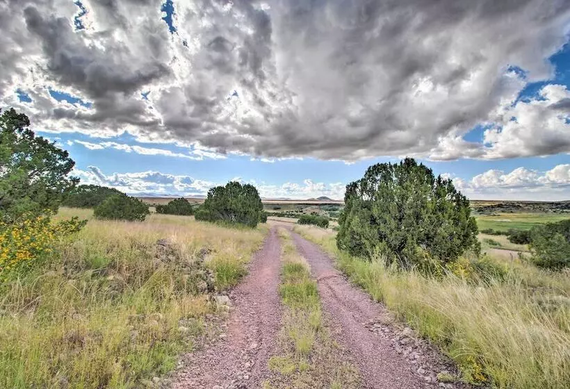 Peaceful Ranch Cabin, 3 Mi To Becker Lake!