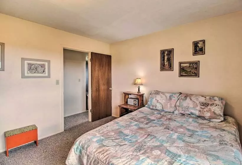 Peaceful Ranch Cabin, 3 Mi To Becker Lake!