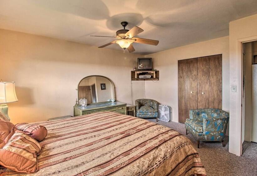 Peaceful Ranch Cabin, 3 Mi To Becker Lake!