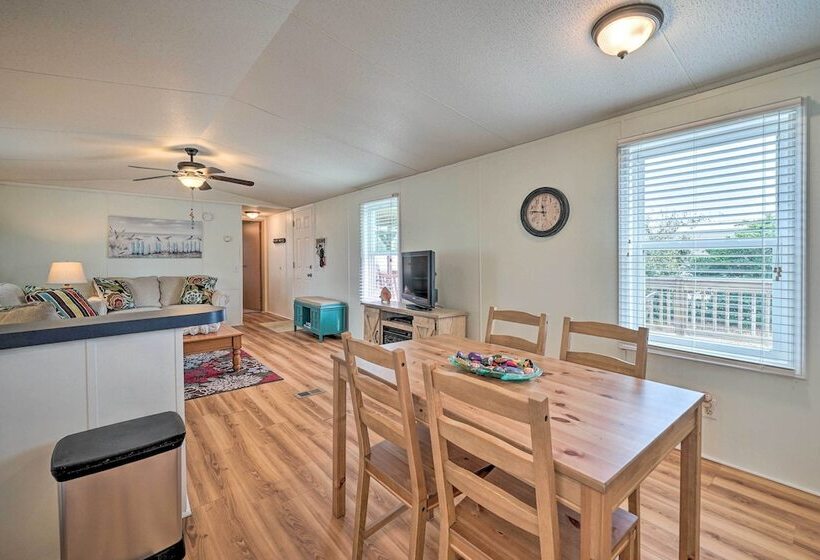 Peaceful Supply House ~ 2 Mi To Holden Beach!