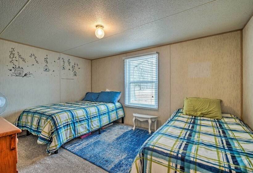 Peaceful Supply House ~ 2 Mi To Holden Beach!