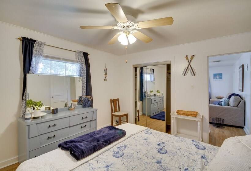 Pet Friendly Retreat In Gulfport < 1 Mi To Beach!