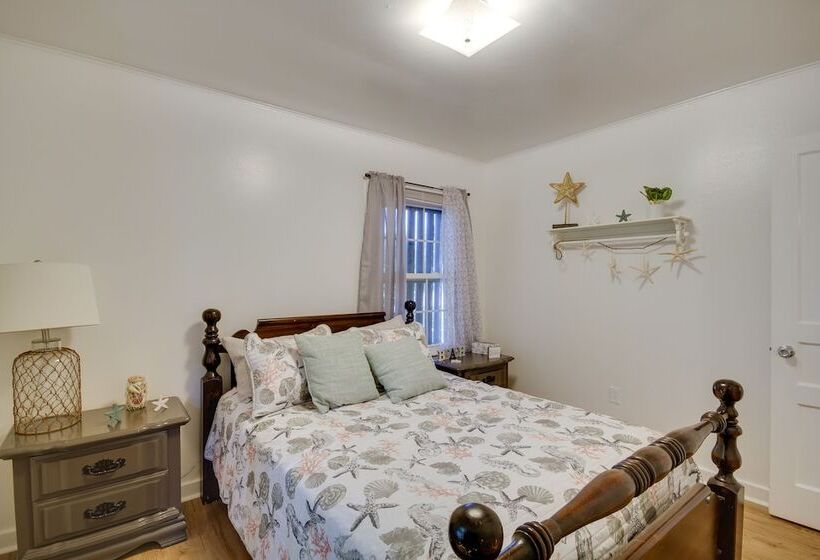 Pet Friendly Retreat In Gulfport < 1 Mi To Beach!