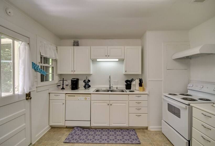 Pet Friendly Retreat In Gulfport < 1 Mi To Beach!