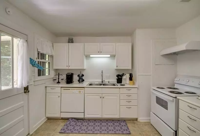 Pet Friendly Retreat In Gulfport < 1 Mi To Beach!