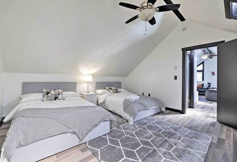 Pet Friendly Tobyhanna Abode W/ Movie Room & Pool!