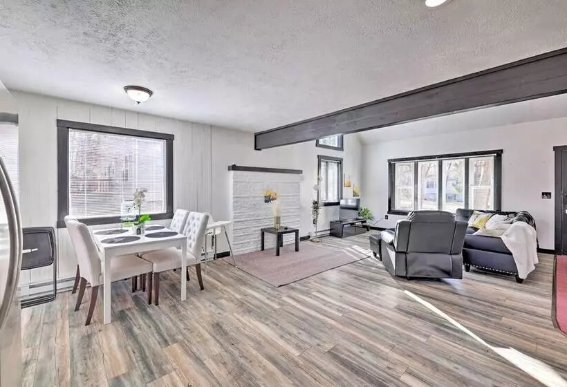 Pet Friendly Tobyhanna Abode W/ Movie Room & Pool!