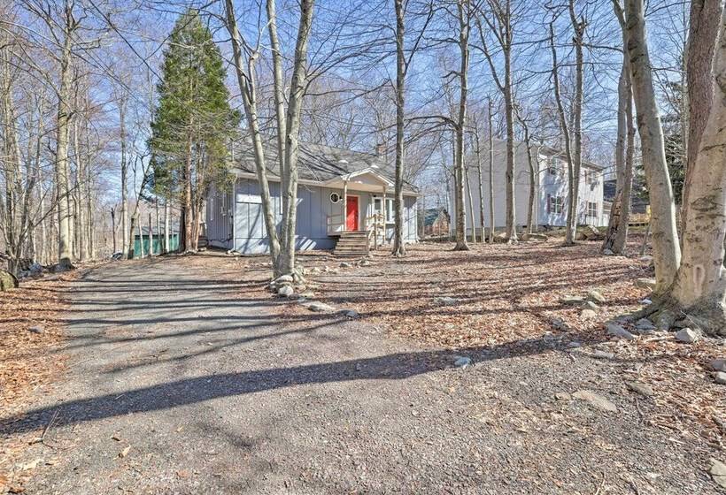 Pet Friendly Tobyhanna Abode W/ Movie Room & Pool!