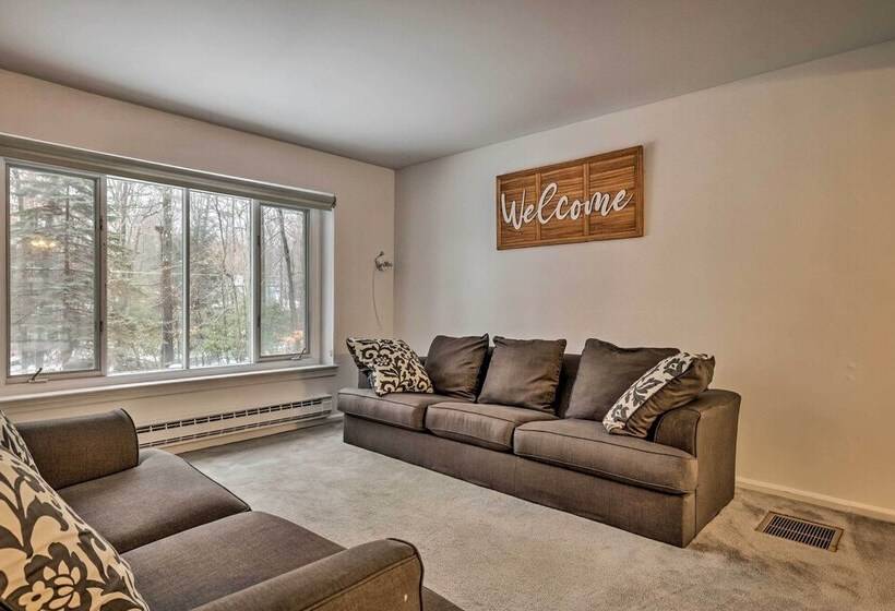 Pocono Pines Home ~ 10 Mi To Skiing & Hiking!