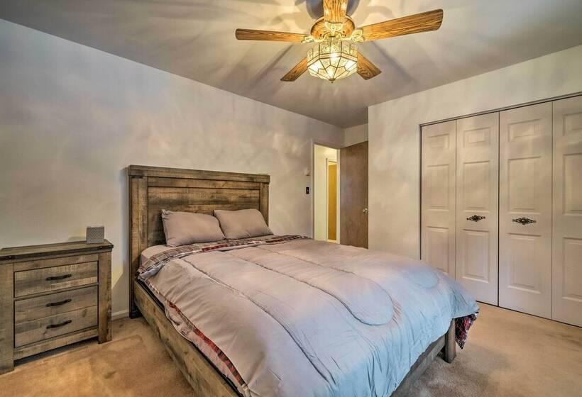 Pocono Pines Home ~ 10 Mi To Skiing & Hiking!