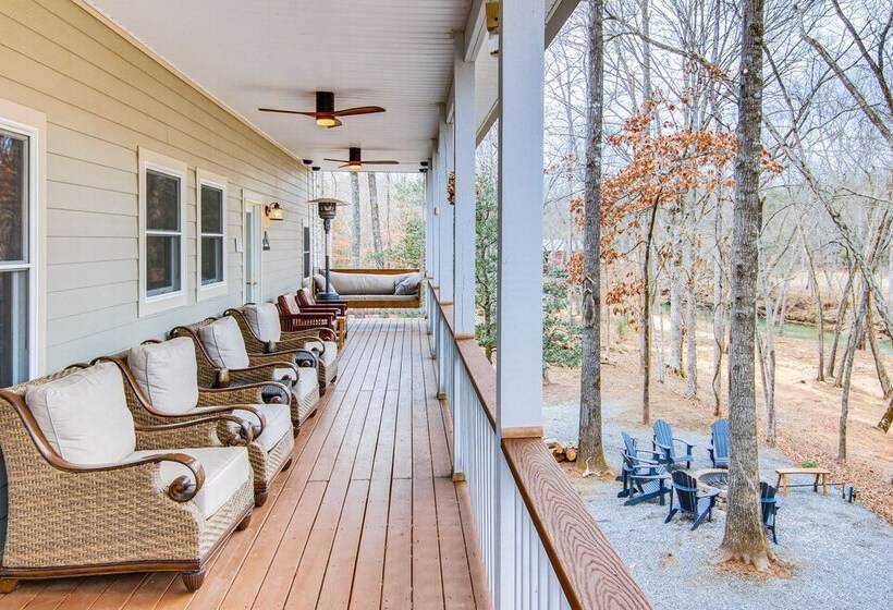 Riverfront Lake Lure Lodge W/ Deck On 13 Acres