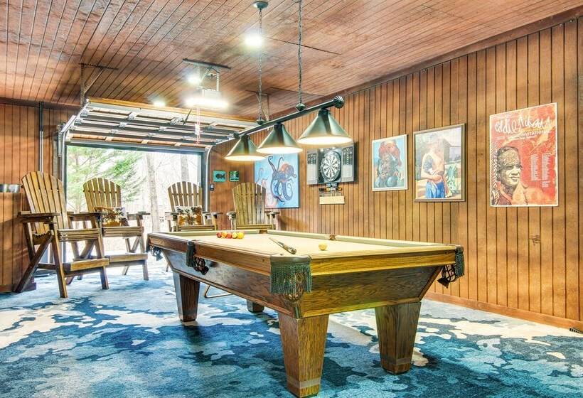 Riverfront Lake Lure Lodge W/ Deck On 13 Acres