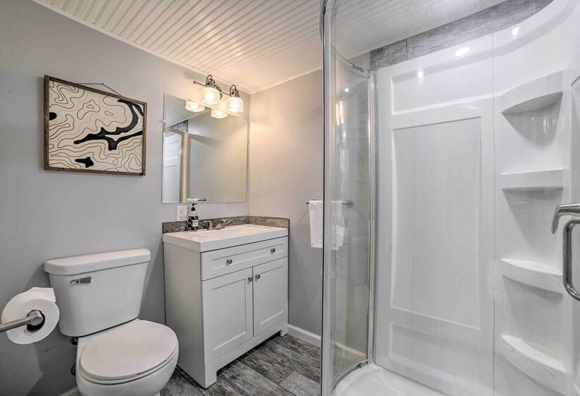 Prudenville Retreat W/ Yard ~ 1 Mi To Lake!