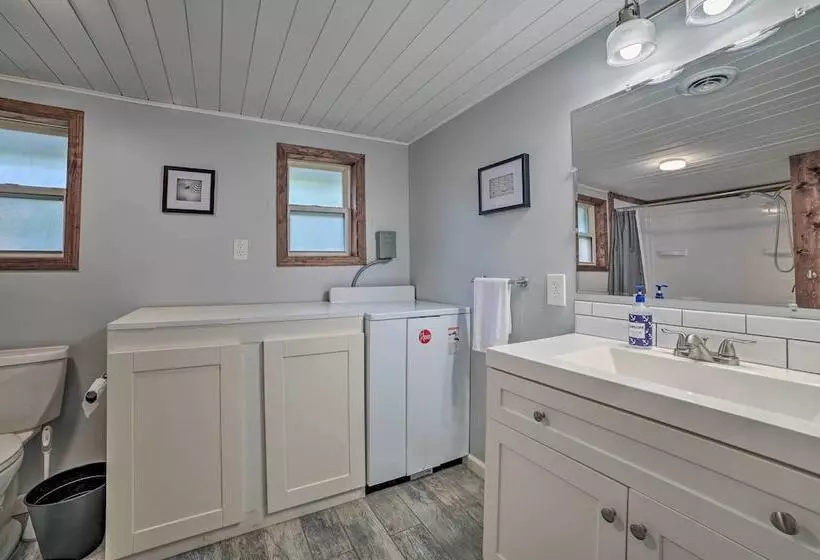 Prudenville Retreat W/ Yard ~ 1 Mi To Lake!