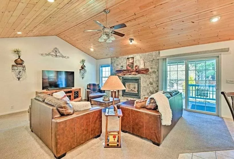 Near Trails, Lakes & Golf: Pinetop Home W/ Deck