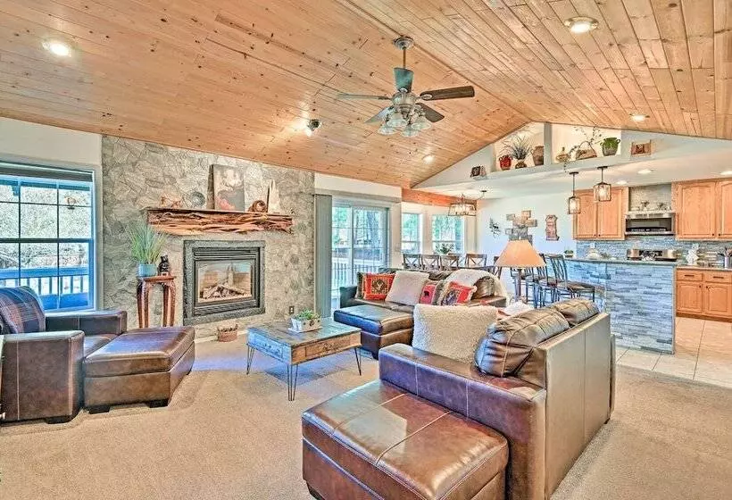 Near Trails, Lakes & Golf: Pinetop Home W/ Deck
