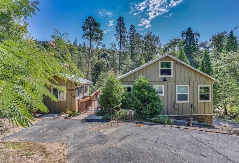 Rustic Oakhurst Retreat < 4 Mi To Bass Lake!