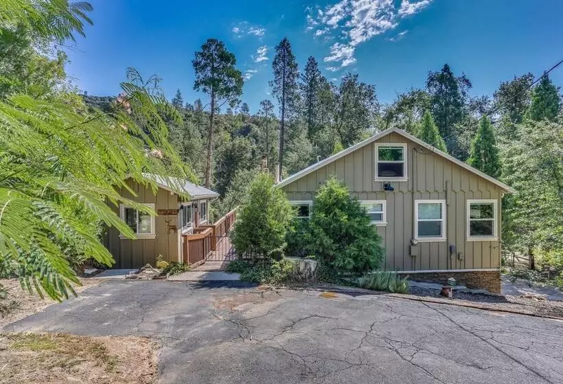 Rustic Oakhurst Retreat < 4 Mi To Bass Lake!