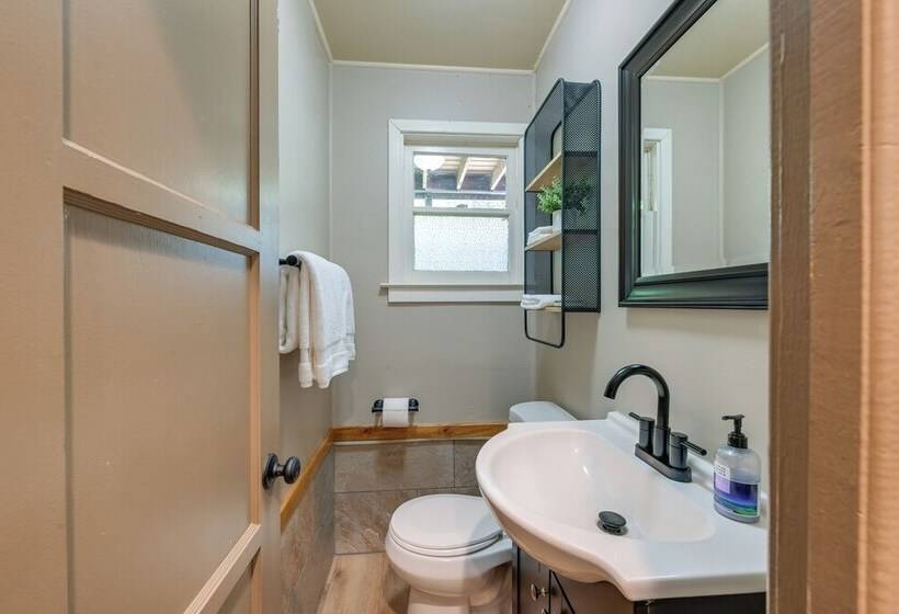 Rustic Oakhurst Retreat < 4 Mi To Bass Lake!