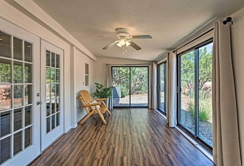 Sedona Home W/ View, Half Mi To Chimney Rock!