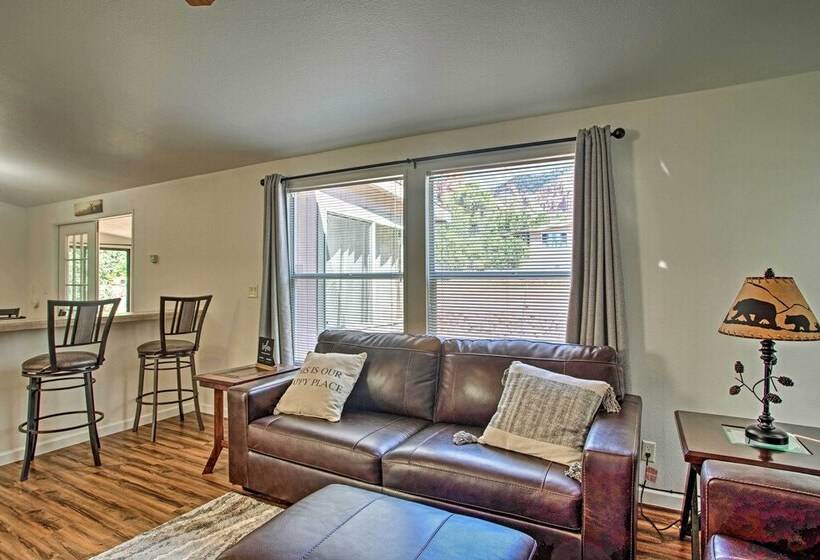 Sedona Home W/ View, Half Mi To Chimney Rock!