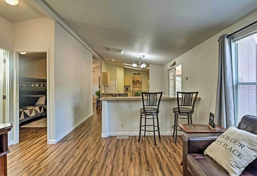 Sedona Home W/ View, Half Mi To Chimney Rock!