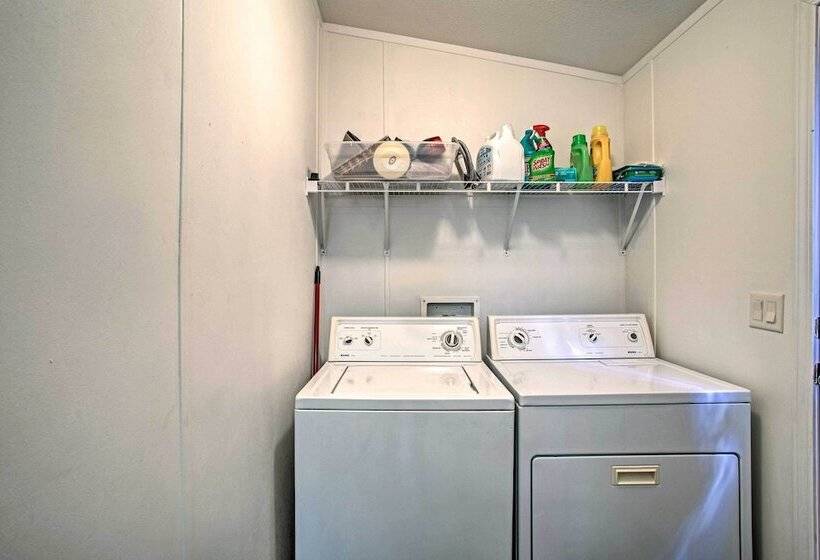 Sedona Home W/ View, Half Mi To Chimney Rock!