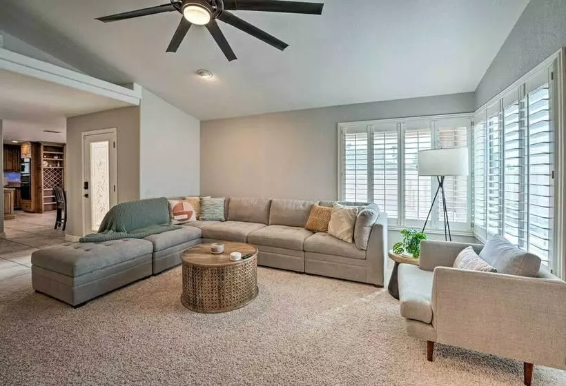 Spacious Desert Retreat ~ 3 Mi To Lake Havasu