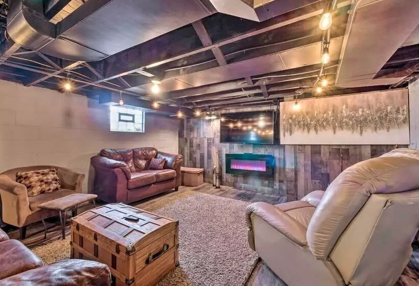 Spacious Family Friendly Home In Massillon!