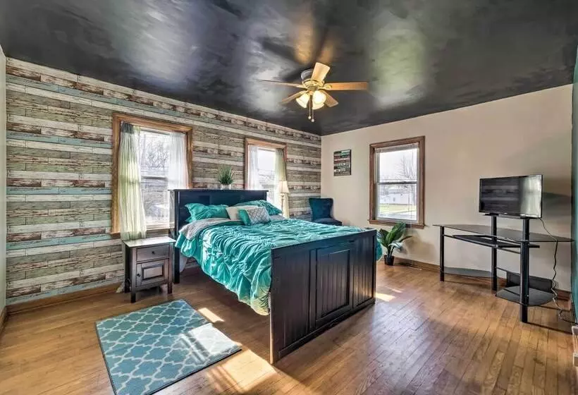 Spacious Family Friendly Home In Massillon!