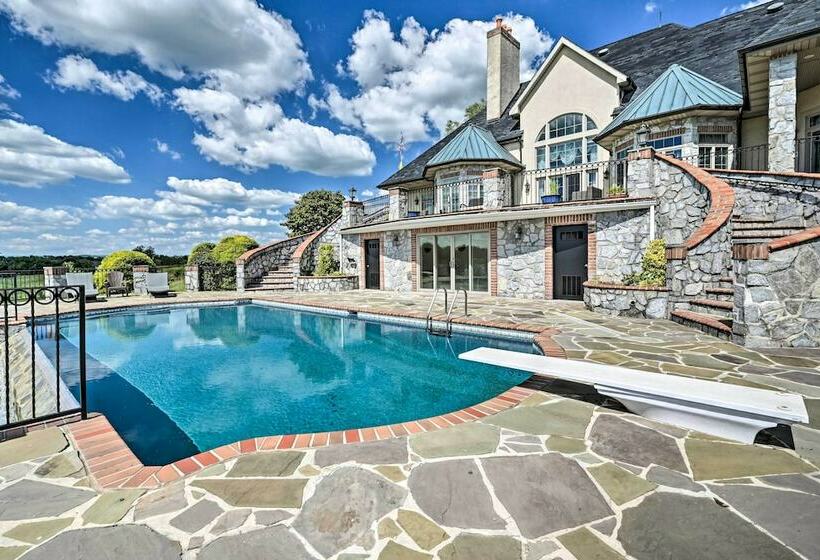 Stunning Gettysburg Estate ~ 15 Min To Skiing