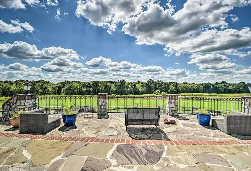 Stunning Gettysburg Estate ~ 15 Min To Skiing