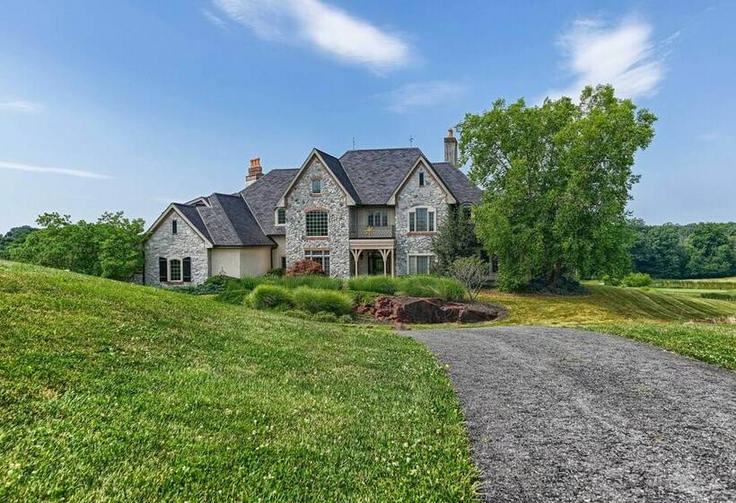 Stunning Gettysburg Estate ~ 15 Min To Skiing