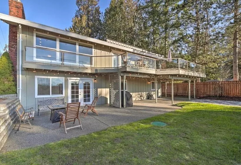 Stunning Kent Lake House W/ Private Dock!