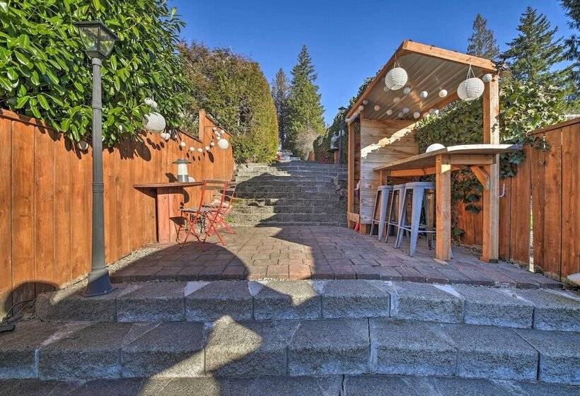 Stunning Kent Lake House W/ Private Dock!