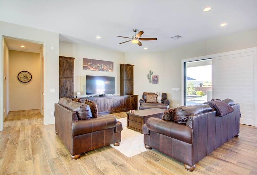Oasis Like Phoenix Home W/ Private Outdoor Pool!