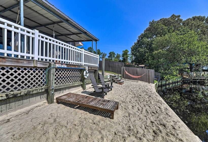 The Grey Goose : Waterfront Home With Beach