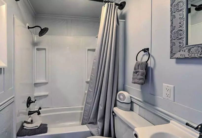 The Grey Goose : Waterfront Home With Beach