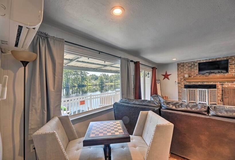 The Grey Goose : Waterfront Home With Beach