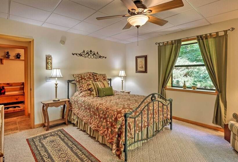 Tranquil Murphy Cabin W/ Swim Dock + Fire Pit