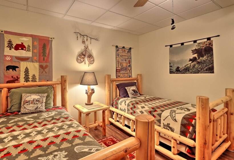 Tranquil Murphy Cabin W/ Swim Dock + Fire Pit