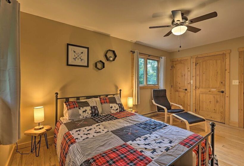 2 Mi To Beech Mtn Resort: Cabin W/ Deck & Grill!